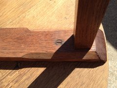 Arthur Simpson. A good quality Arts and Crafts oak sidetable - Thumbnail 9