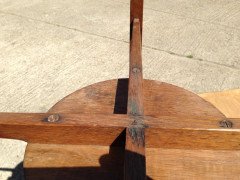 Arthur Simpson. A good quality Arts and Crafts oak sidetable - Thumbnail 10
