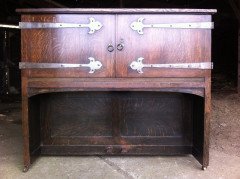 M H Baillie Scott for John Broadwood. An oak Arts and Crafts Manxman Piano - Thumbnail 1