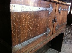 M H Baillie Scott for John Broadwood. An oak Arts and Crafts Manxman Piano - Thumbnail 2