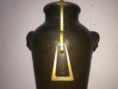 Albert Mayer. A large exhibition quality hammered copper vase - Thumbnail 9