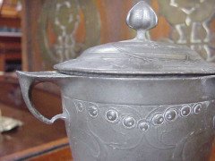 Kayserzinn. an Art Nouveau Pewter Jar and Lid with Three Stylised Handle - Thumbnail 3