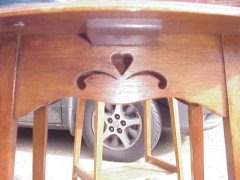 An oak Arts and Crafts sidetable - Thumbnail 3