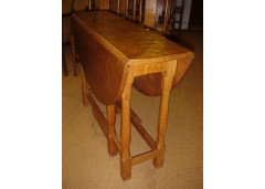 Albert Eagleman Jeffray. An oak drop leaf dining table - Thumbnail 1
