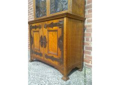 Shapland and Petter. An Arts and Crafts oak bookcase of superior quality with flaring cornice - Thumbnail 10