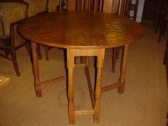 Albert Eagleman Jeffray. An oak drop leaf dining table - Thumbnail 3