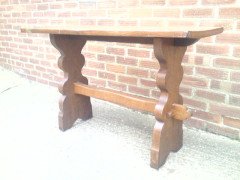 Robert Gnomeman Whittiker. An Arts and Crafts oak table - Thumbnail 2