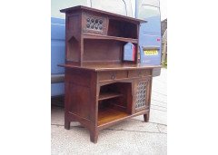 Liberty and Co. A top quality 1/4 sawn oak Arts and Crafts sideboard - Thumbnail 2