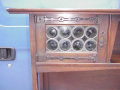 Liberty and Co. A top quality 1/4 sawn oak Arts and Crafts sideboard - Thumbnail 3