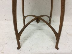 Gustave Serrurier-Bovy (style of). An Art Nouveau oak side table/plant stand - Thumbnail 5