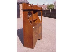 G M Ellwood for Bath Cabinet Makers. An Arts and Crafts oak sideboard - Thumbnail 2