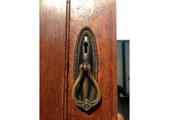 Shapland and Petter. A near pair of Arts and Crafts oak single wardrobes - Thumbnail 7