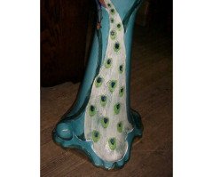 A jardinere and stand with Peacock decoration made at the Thomas Forrester factory in Longton. - Thumbnail 4