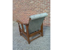 A Good Quality Arts and Crafts Oak Reclining Armchair - Thumbnail 3