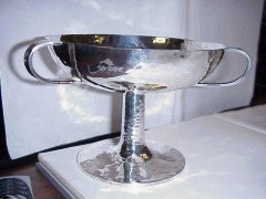 William Hutton – Arts and Crafts Hammered Silver Three-Handled Bon Bon Dish - Thumbnail 2