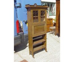 Harris Lebus. A good quality Glasgow style Arts and Crafts oak Bureau Bookcase - Thumbnail 2
