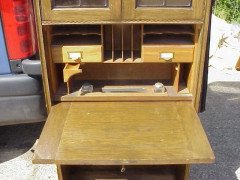Harris Lebus. A good quality Glasgow style Arts and Crafts oak Bureau Bookcase - Thumbnail 4