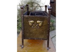 An Arts and Crafts copper coal/log box - Thumbnail 1