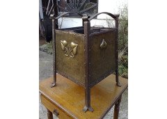 An Arts and Crafts copper coal/log box - Thumbnail 2