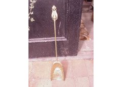 Art Nouveau brass fire utensils, tongs and shovel c.1905 - Thumbnail 5