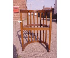 An Arts and Crafts oak tub chair - Thumbnail 2