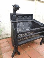 Hart Son & Peard, an English Aesthetic Movement Fire Grate with Dog Head Finials - Thumbnail 8