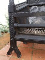 Hart Son & Peard, an English Aesthetic Movement Fire Grate with Dog Head Finials - Thumbnail 14