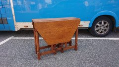 Heals, Attributed, an English Arts & Crafts Oak Drop Leaf Hexagonal Dining Table - Thumbnail 2
