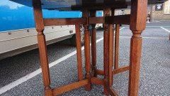 Heals, Attributed, an English Arts & Crafts Oak Drop Leaf Hexagonal Dining Table - Thumbnail 6