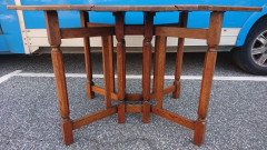 Heals, Attributed, an English Arts & Crafts Oak Drop Leaf Hexagonal Dining Table - Thumbnail 8
