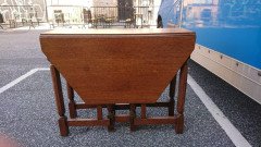 Heals, Attributed, an English Arts & Crafts Oak Drop Leaf Hexagonal Dining Table - Thumbnail 9