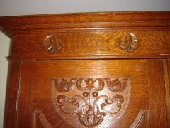 Shapland & Petter, Arts & Crafts Oak Treble Wardrobe with Floral Carved Details - Thumbnail 4