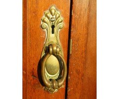 Gillows of Lancaster, an Aesthetic Movement Walnut Armoire Wardrobe Compactum - Thumbnail 9