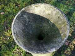 Willy Guhl, Extra Large Diablo Hourglass Planter in Wonderful Original Condition - Thumbnail 7