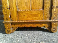 Charles Bevan, In the Style of – Gothic Revival Oak Bedside Cabinet with Inlay - Thumbnail 9