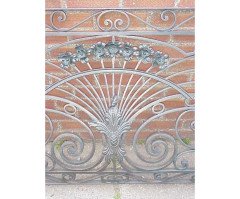 Victor Horta Style of an Art Nouveau Hand Wrought Iron Floral Balcony Railing - Thumbnail 3