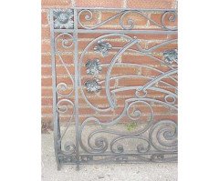 Victor Horta Style of an Art Nouveau Hand Wrought Iron Floral Balcony Railing - Thumbnail 4
