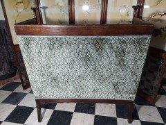 Walter Cave, an Arts & Crafts Oak Settee with Voysey Style Uprights - Thumbnail 4