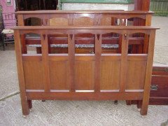 E. A. Taylor, attributed. Wylie & Lochhead Arts & Crafts Four-Piece Mahogany Bedroom Suite - Thumbnail 10