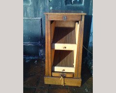 Arts & Crafts Oak Record Cabinet with Slide Out Drawers for Holding, 1978 - Thumbnail 5