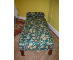 Liberty & Co., attributed Arts & Crafts Oak Chaise Lounge or Day Bed - Thumbnail 3