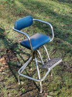 Mid- Century Modern Chrome Rotating & Extending Child's Hairdressing Armchair - Thumbnail 5