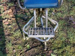 Mid- Century Modern Chrome Rotating & Extending Child's Hairdressing Armchair - Thumbnail 8