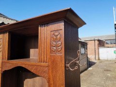 Shapland & Petter, Style of M. H. Baillie Scott, an Arts & Crafts Oak Hall Cupboard - Thumbnail 10