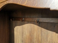 Shapland & Petter, Style of M. H. Baillie Scott, an Arts & Crafts Oak Hall Cupboard - Thumbnail 15