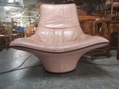 Gerard Van Den Berg for Montis, a Pale Pink 'Mantis' Swivel Armchair - Thumbnail 6