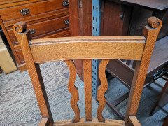 Wylie & Lochhead a Set of Five Scottish Arts & Crafts Oak Dining Chairs '4 + 1' - Thumbnail 5