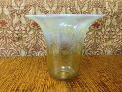 A Single Arts and Crafts Vaseline/Uranium Glass Shade. - Thumbnail 2