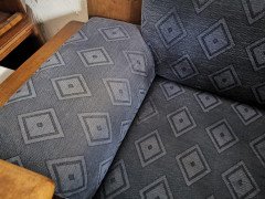 An Architectural Oak Settee or Sofa in the Style of Charles Rennie Mackintosh - Thumbnail 6