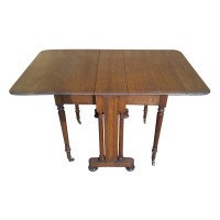 A Quality Drop Leaf Victorian Oak Dining Table